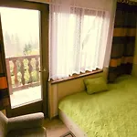 Majka - *
